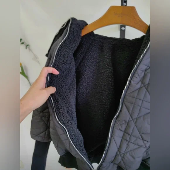 Designer Inspired, Black, Quilted Women's Cropped Puffer Jacket, Size Small - Picture 3 of 12